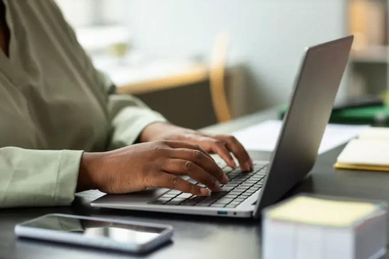 Cartão virtual corporativo: como funciona e como usar na sua empresa