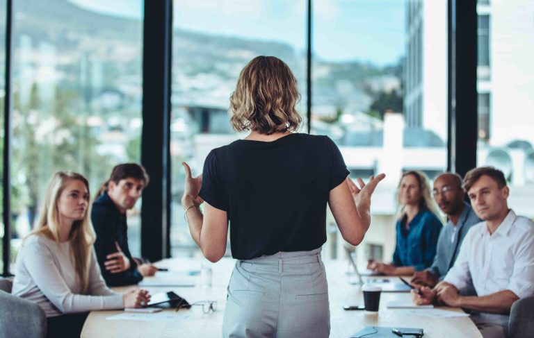 Como a liderança eficiente empresarial impulsiona o sucesso do negócio