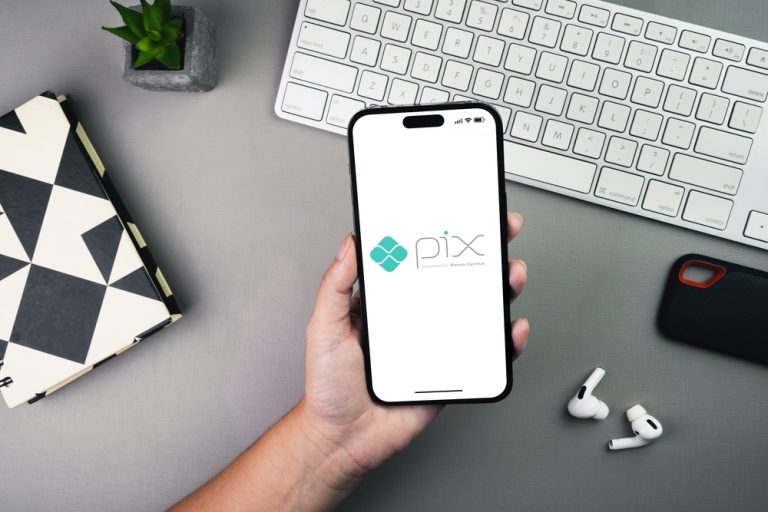 Pix vai ser cobrado? Veja as novas regras para empresas