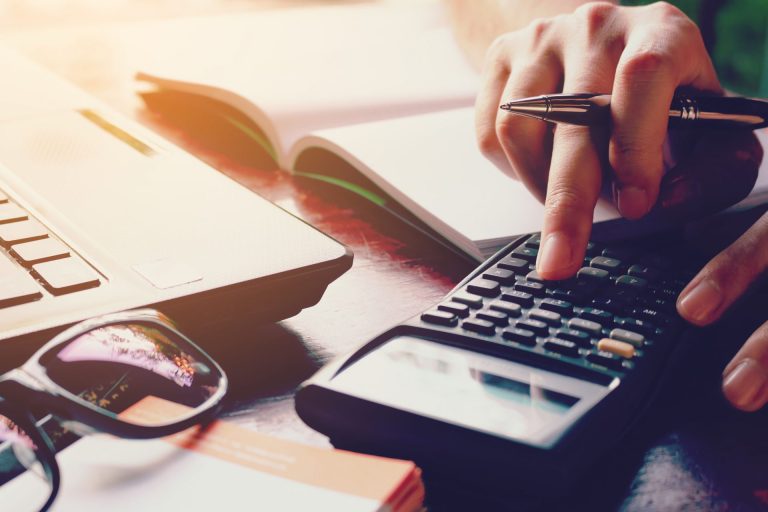Despesas fixas e variáveis: entenda a diferença nas startups