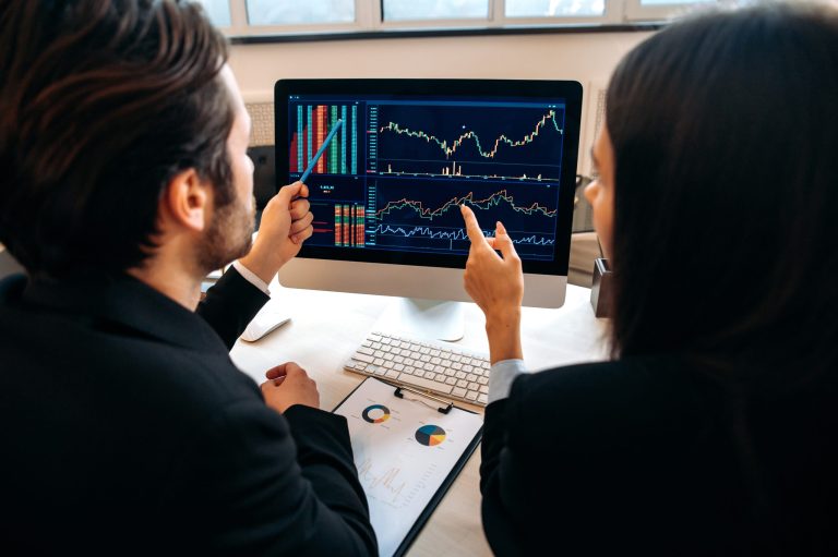 Tendências de Gestão de Despesas para 2026: Do Hype da IA à Eficiência Operacional Real